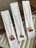 قلادة كرز زاركون